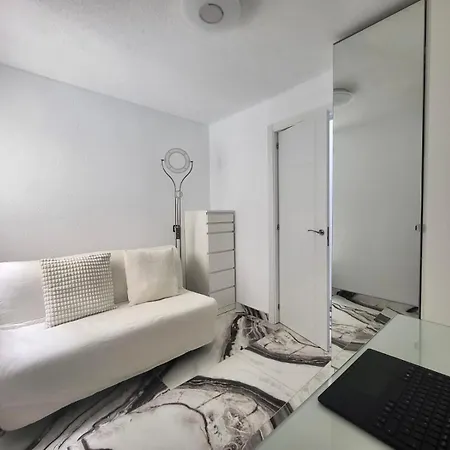 Apartment 2 Bedrooms Flat + Balcony + Parking At Canteras *