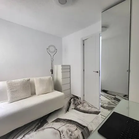 Appartement 2 Bedrooms Flat + Balcony + Parking At Canteras Las Palmas de Gran Canaria