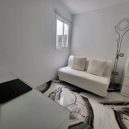 2 Bedrooms Flat + Balcony + Parking At Canteras Apartment