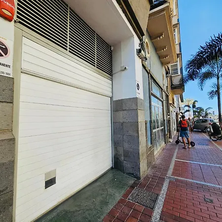 Apartment 2 Bedrooms Flat + Balcony + Parking At Canteras *