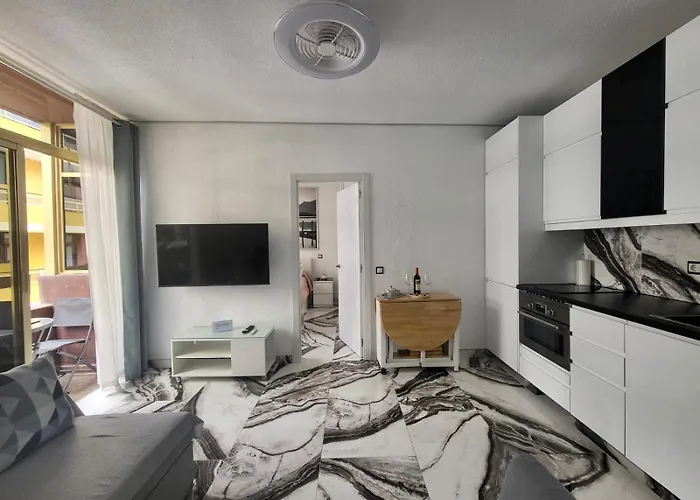 2 Bedrooms Flat + Balcony + Parking At Canteras *