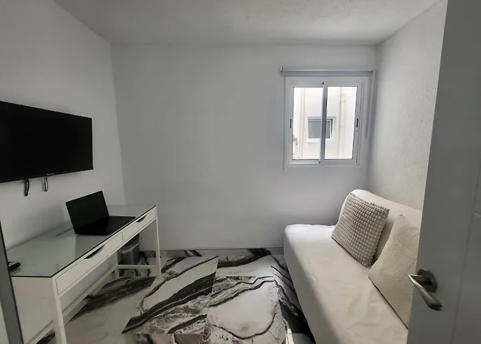 2 Bedrooms Flat + Balcony + Parking At Canteras Apartment *