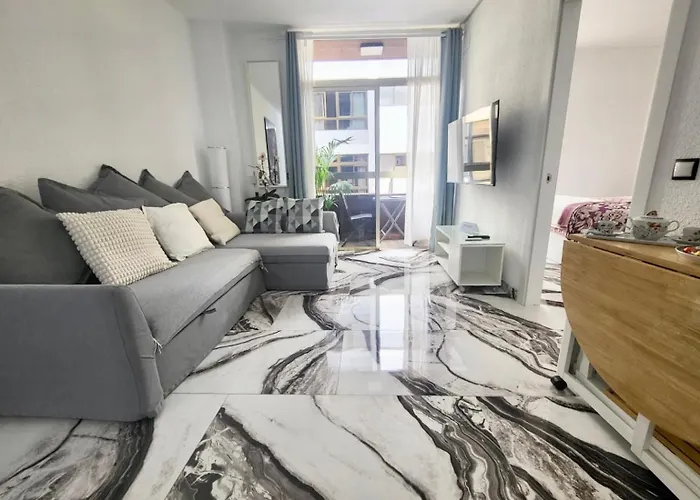 2 Bedrooms Flat + Balcony + Parking At Canteras Apartment Las Palmas / Gran Canaria