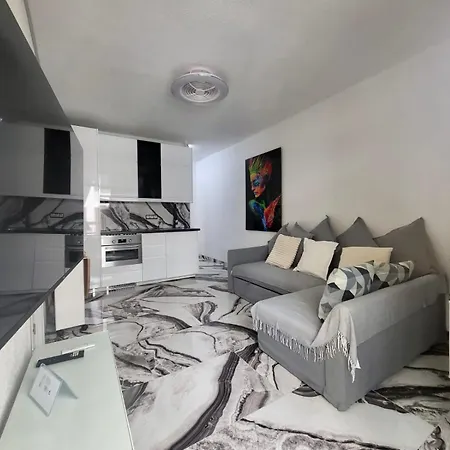 2 Bedrooms Flat + Balcony + Parking At Canteras *