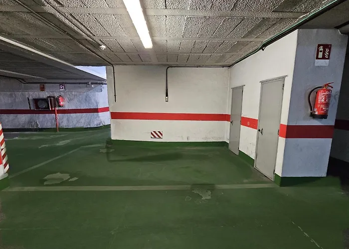 2 Bedrooms Flat + Balcony + Parking At Canteras Appartement Las Palmas de Gran Canaria